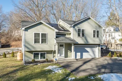 114 Riverton Road 1