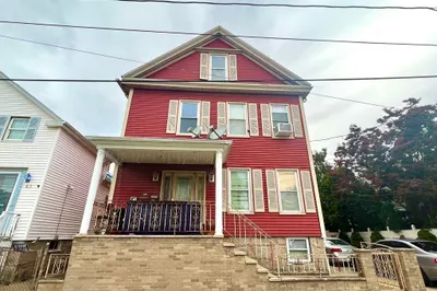 61 Washington St 1