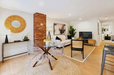 16 Claremont Park #1 1