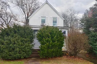 28 Smith Avenue