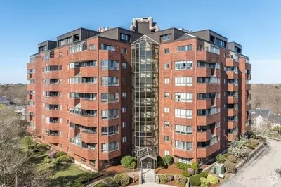 200 Burkhall St #205 1