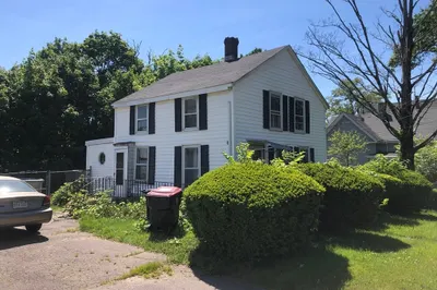 87 Thatcher St 1
