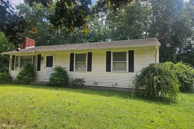 62 Easton St