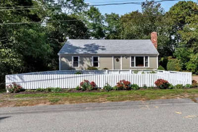 61 Puritan Dr 1