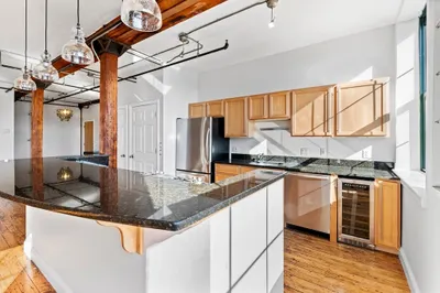 881 East First Street #302
