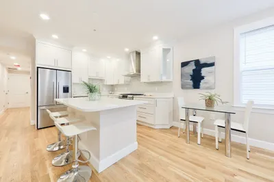 42 Chelsea St #2 1