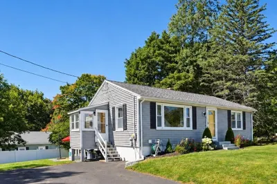 18 Longview St 1