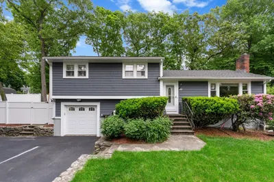 27 Lexington Rd 1