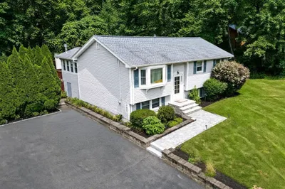 71 Martha Ave 1