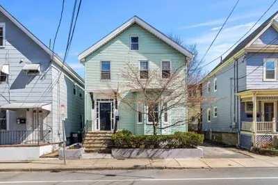 213 Cedar St