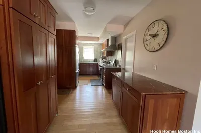 30 Lake Shore Ct #4