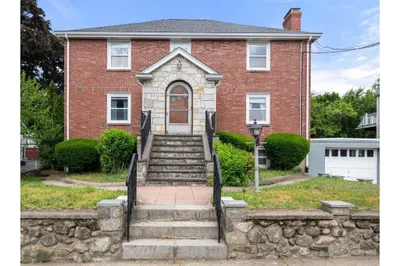 52-54 Loomis Ave