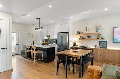 39 Essex St 1
