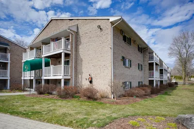 200 Manning St #7A