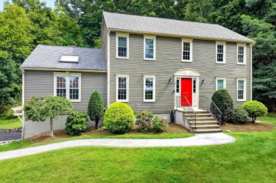 27 Field Pond Rd 1