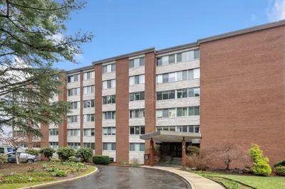 22 Chestnut Pl #607