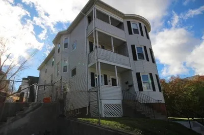 78 Green Hill Pkwy 1