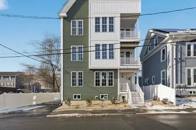 8 Vine Street #1