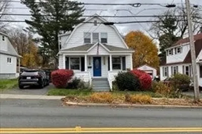 9 Montgomery Street 1