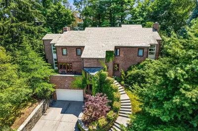 34 Lagrange St 1