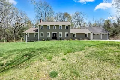 26 Center Rd