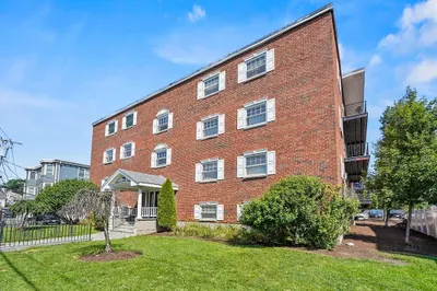 48 Coffey Street #3C
