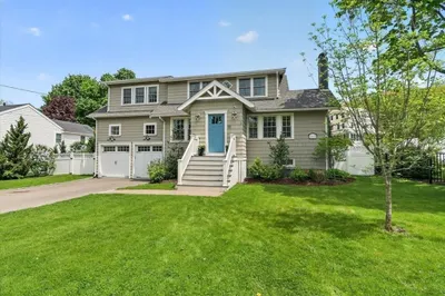 11 Planters Field Ln