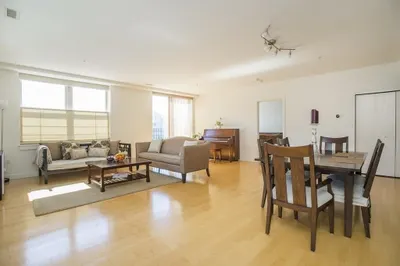 323 Boylston Street #206