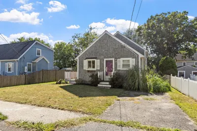 103 Allan Street #103 1