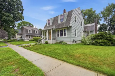 75 Hopkins Pl 1