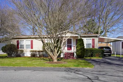 227 White Oak Terrace #227 1