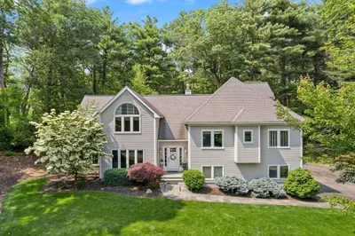 40 Strawberry Ln 1