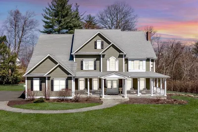 2 Gableview Lane