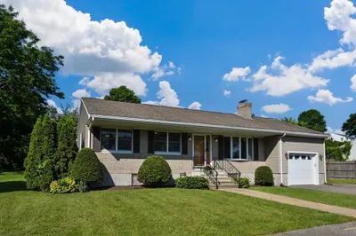 27 Diane Road 1