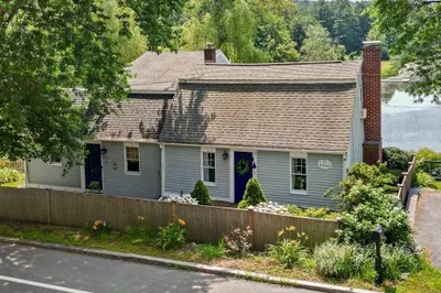 623 Main St