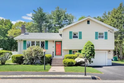 18 Surrey Rd