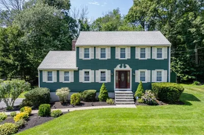 137 Conservation Dr 1