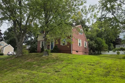 77 Ridge Road 1