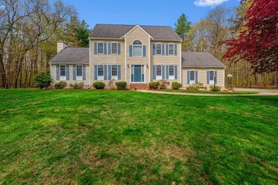 10 Gates Farm Circle 1