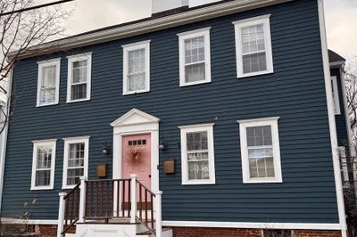 44 WArren St #A 1
