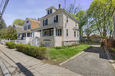 38 Monponset St 1