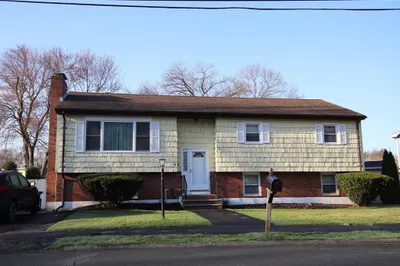 8 Pemberly Drive 1