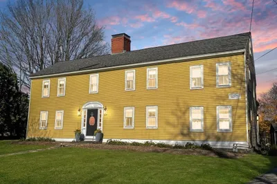475 Elm St 1