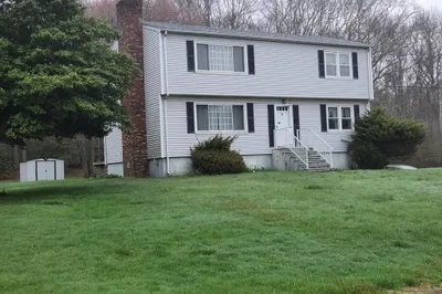 50 Benoit St