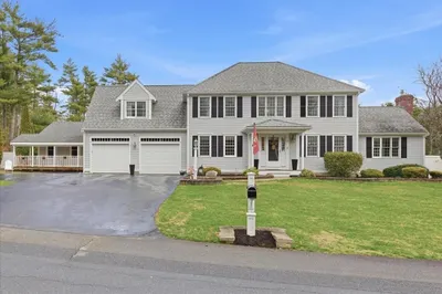 2 Commons Dr