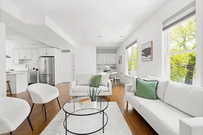 76 Flint St #2