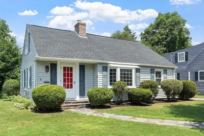 28 Mayflower Cir