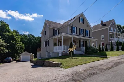 52 Highview Street 1