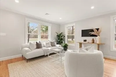 4 Barracks Road #4