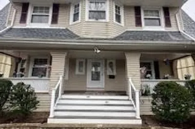 75 Highland St 1